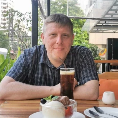 <span>Andreas, 47</span>&nbsp;<span style='width: 25px; height: 16px; float: right; background-image: url(/bitmaps/flags_small/DE.PNG)'>&nbsp;</span><br><span>Berlin, Germany</span>&nbsp;<input type='button' class='joinbtn' style='float: right' value='JOIN NOW' />