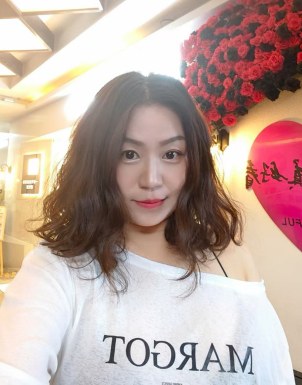 <span>Sophia, 44</span>&nbsp;<span style='width: 25px; height: 16px; float: right; background-image: url(/bitmaps/flags_small/CN.PNG)'>&nbsp;</span><br><span>Qujing, China</span>&nbsp;<input type='button' class='joinbtn' style='float: right' value='JOIN NOW' />