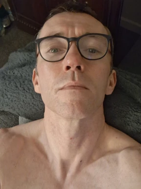 English men looking for love