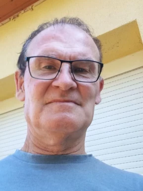 French men looking for love