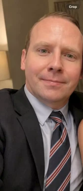 <span>Chris, 44</span>&nbsp;<span style='width: 25px; height: 16px; float: right; background-image: url(/bitmaps/flags_small/US.PNG)'>&nbsp;</span><br><span>New York, United States of America</span>&nbsp;<input type='button' class='joinbtn' style='float: right' value='JOIN NOW' />