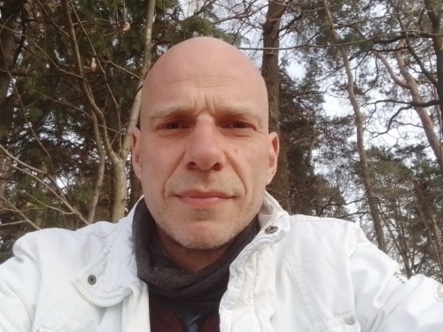 <span>Christian, 51</span>&nbsp;<span style='width: 25px; height: 16px; float: right; background-image: url(/bitmaps/flags_small/DE.PNG)'>&nbsp;</span><br><span>Zwickau, ドイツ</span>&nbsp;<input type='button' class='joinbtn' style='float: right' value='JOIN NOW' />
