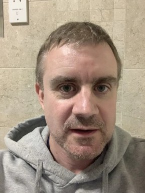 English men looking for love