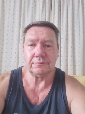 <span>Rolf, 63</span> <span style='width: 25px; height: 16px; float: right; background-image: url(/bitmaps/flags_small/AT.PNG)'> </span><br><span>Reutte, Австрія</span> <input type='button' class='joinbtn' style='float: right' value='JOIN NOW' />