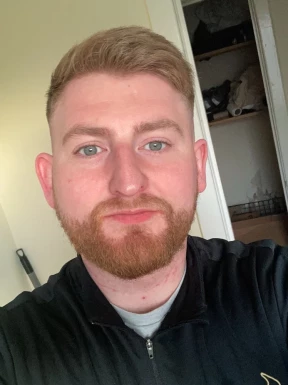 English men looking for love