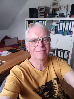 <span>Karl, 71</span>&nbsp;<span style='width: 25px; height: 16px; float: right; background-image: url(/bitmaps/flags_small/DE.PNG)'>&nbsp;</span><br><span>Trier, Germany</span>&nbsp;<input type='button' class='joinbtn' style='float: right' value='JOIN NOW' />