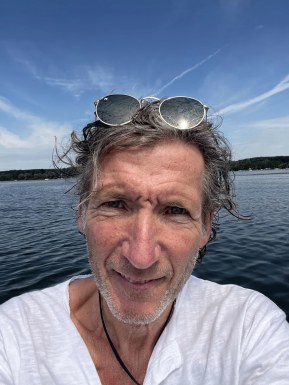 <span>Mike, 65</span> <span style='width: 25px; height: 16px; float: right; background-image: url(/bitmaps/flags_small/ES.PNG)'> </span><br><span>Wörthsee, Spanien</span> <input type='button' class='joinbtn' style='float: right' value='JOIN NOW' />