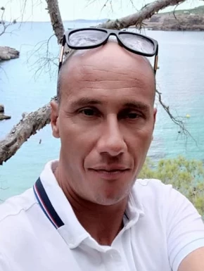 English men looking for love