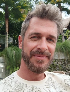 Foreign men for dating